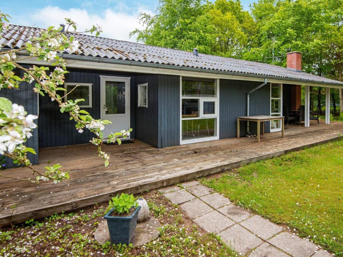 6 Person Holiday Home In Glesborg Fjellerup Strand Exterior photo